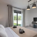 Villa New! Luxury Epic Lumina & Solena 2 Heated Pool