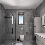 New! Luxury Epic Lumina & Solena 2 Heated Pool Jursici
