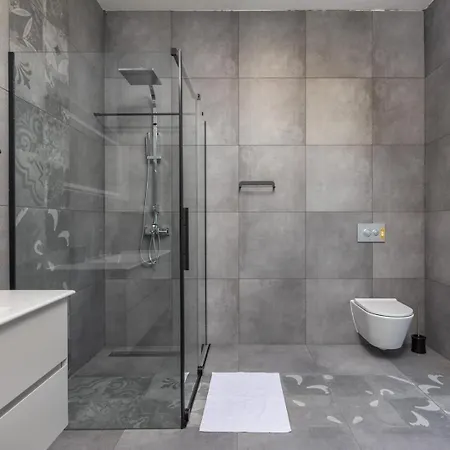 New! Luxury Epic 2 & 3 Two Heated Pool 50 M2 Juršići
