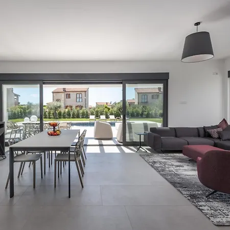 New! Luxury Epic 2 & 3 Two Heated Pool 50 M2 וילה