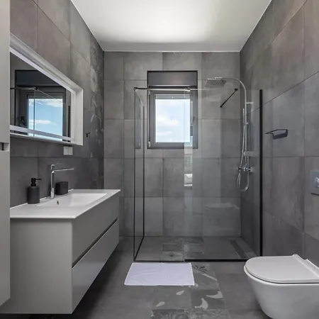 New! Luxury Epic Lumina & Solena 2 Heated Pool 빌라 Juršići