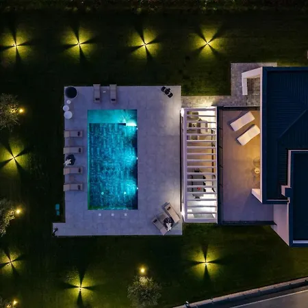 New! Luxury Epic Lumina & Solena 2 Heated Pool