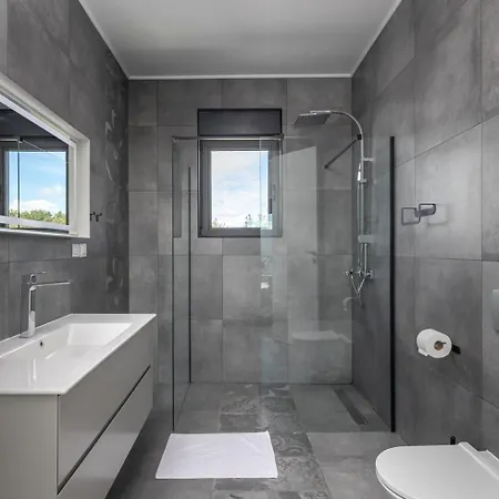 New! Luxury Epic Lumina & Solena 2 Heated Pool *
