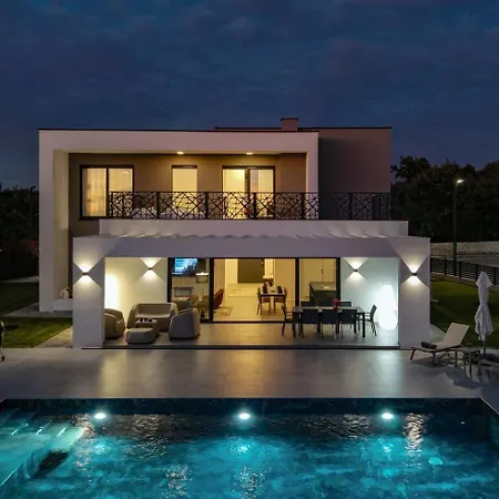New! Luxury Epic Lumina & Solena 2 Heated Pool * Juršići